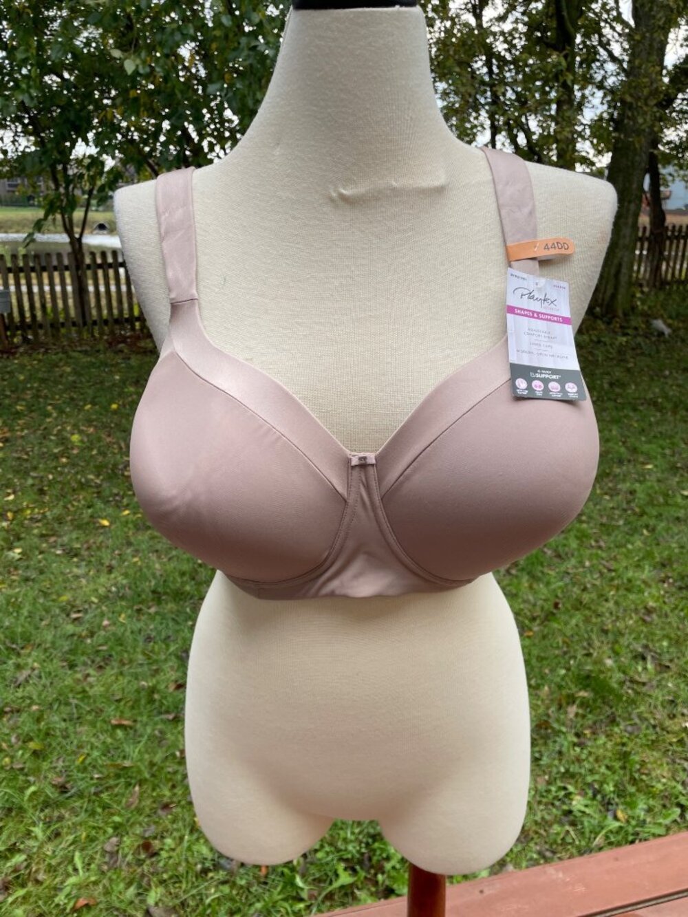 Playtex 44DD Shapewear Wire-Free Bra With Adjustable Comfort Straps & Lined Cups